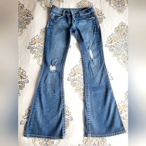 Excellent Condition. Size 3 Vintage Amethyst Flared Jeans.